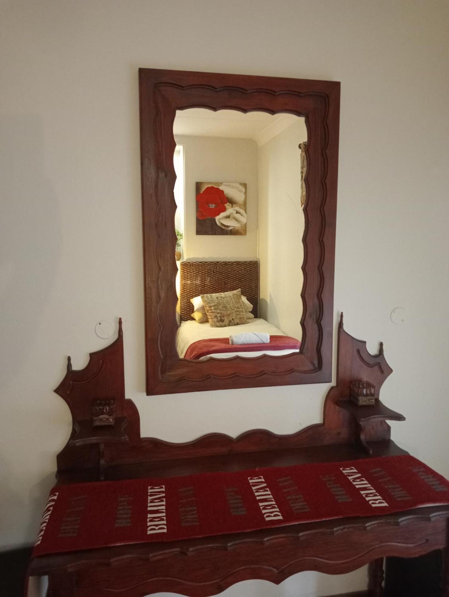A Cherry Lane Self Catering And B&B Bloemfontein Exteriör bild