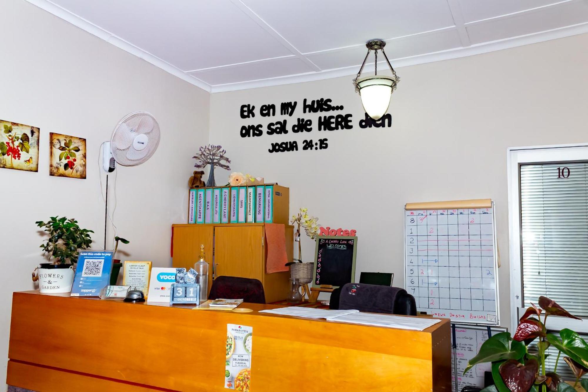 A Cherry Lane Self Catering And B&B Bloemfontein Exteriör bild