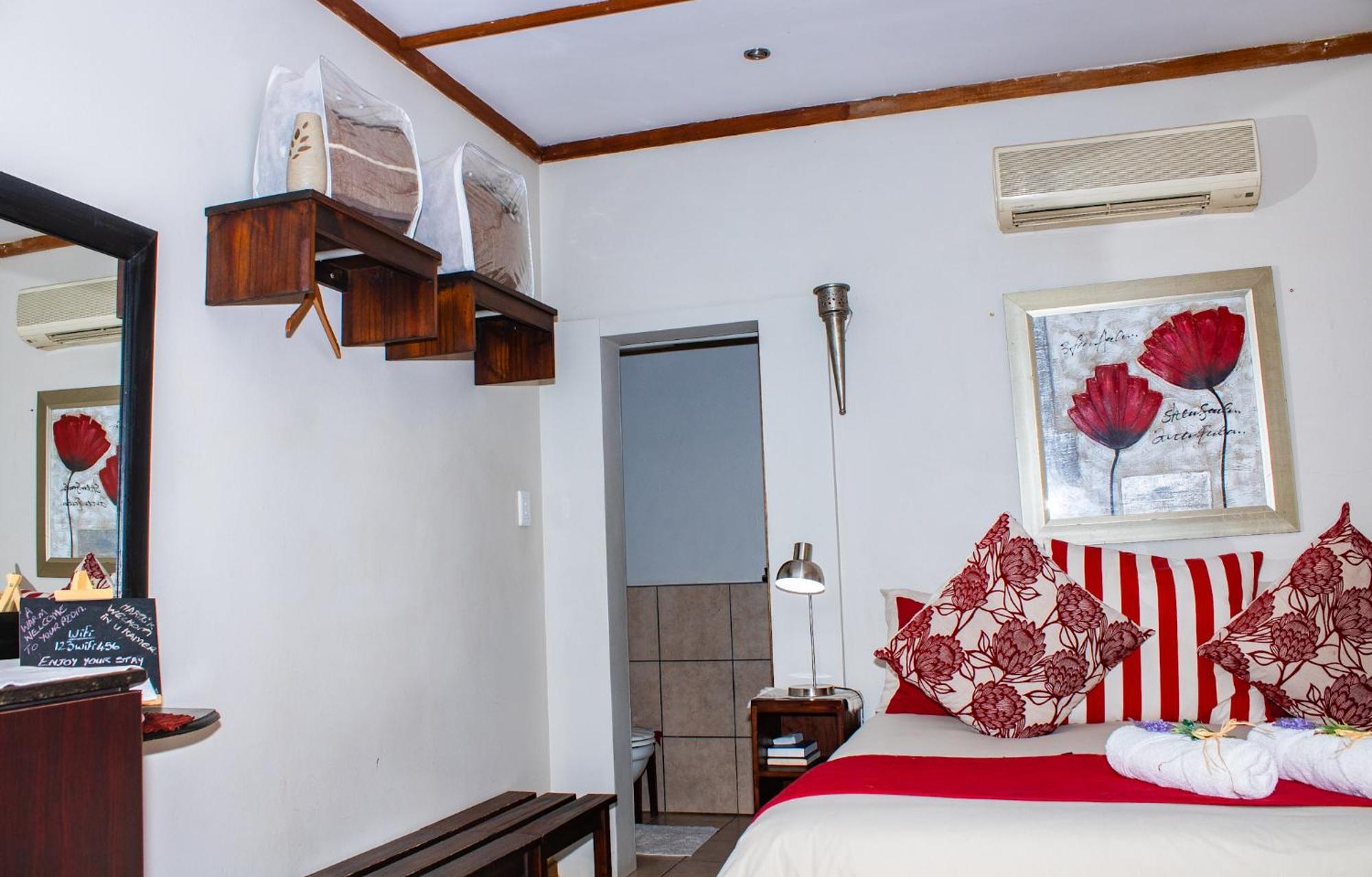 A Cherry Lane Self Catering And B&B Bloemfontein Exteriör bild
